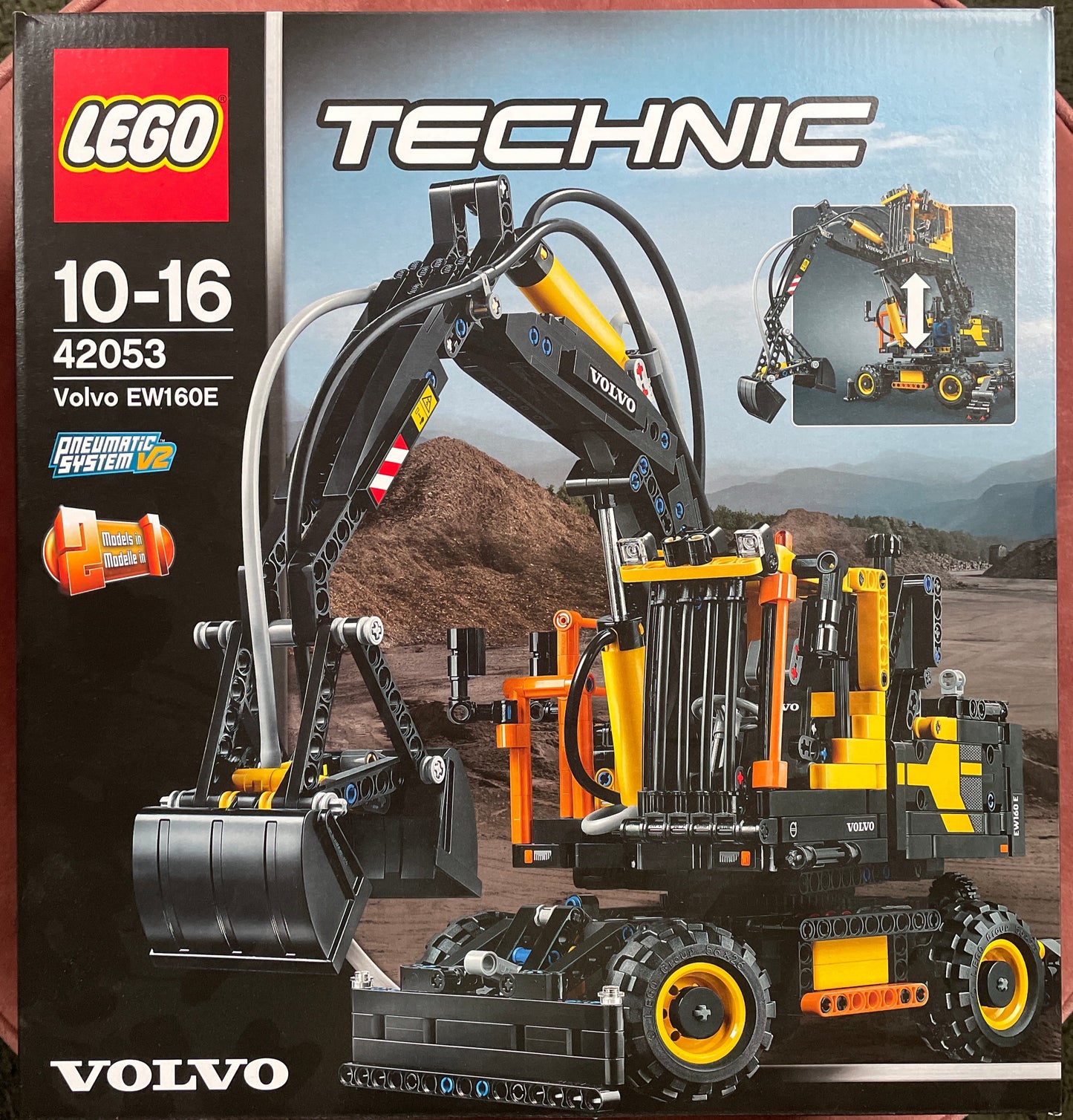 Lego Technic set Volvo EW160E - 42053