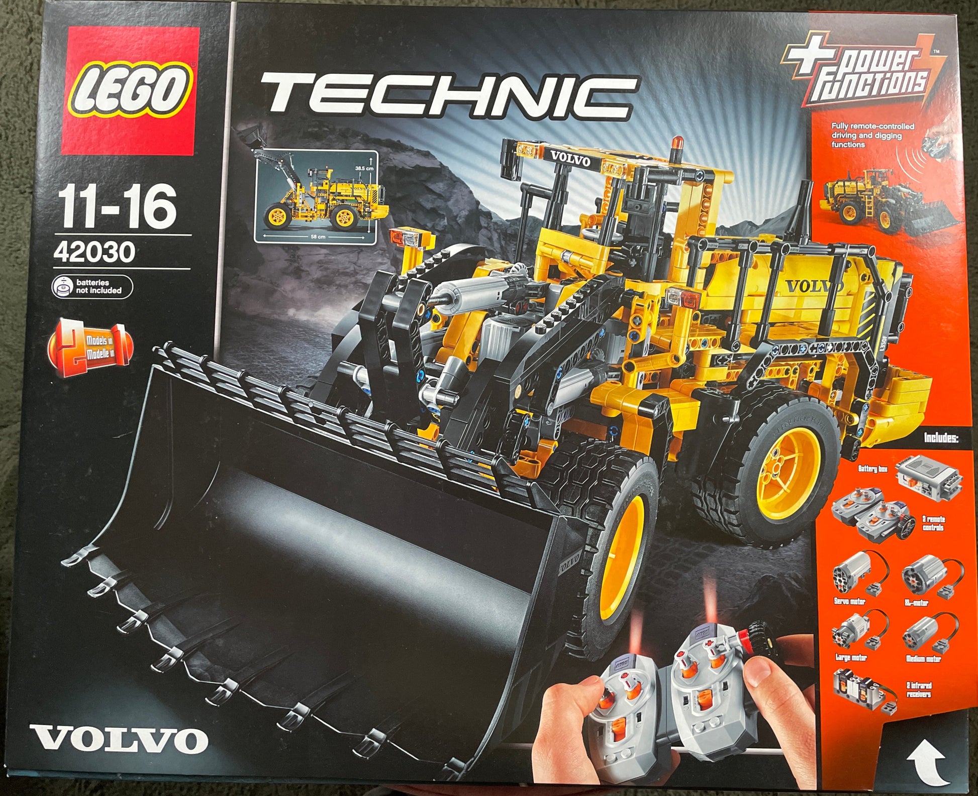 Lego Technic set Volvo L350F Wiellader (RC) - 42030